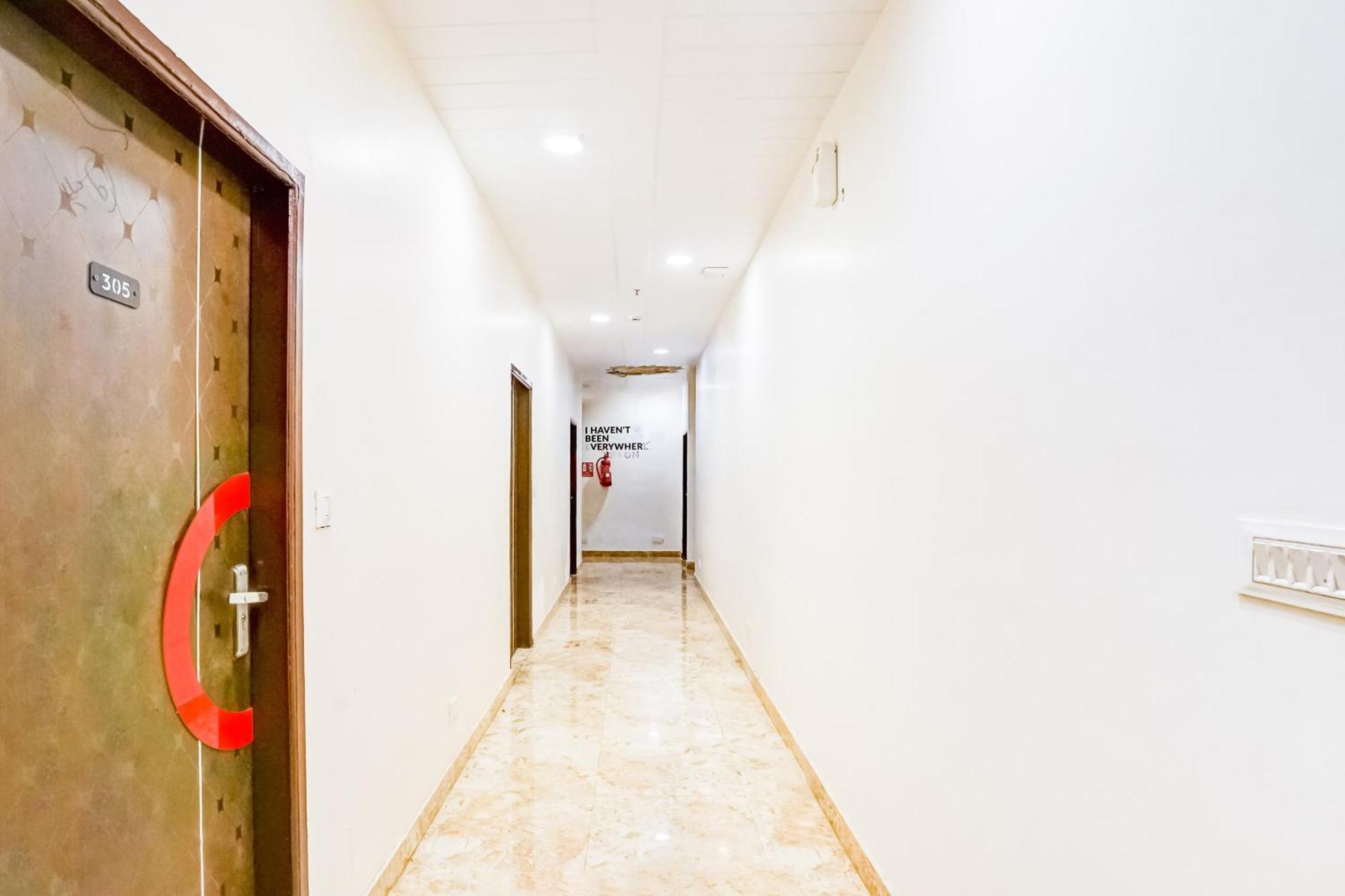 Super Townhouse Jagatpura Hotel Jaipur Luaran gambar
